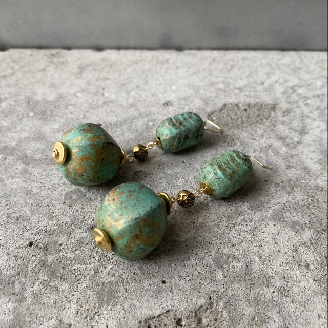 Vintage 90s USA retro green wood beads pierce | iichi 日々の暮らし