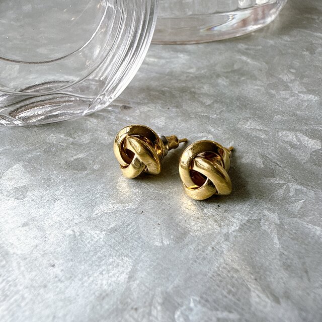 P819-ヴィンテージピアス U.S.A. 1980's Gold Tone KNOT | iichi 日々