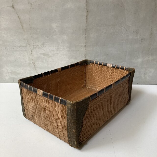 大きな柳行李 かご | iichi 日々の暮らしを心地よくするハンドメイドや
