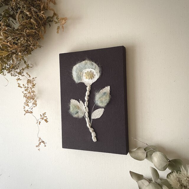 一点もの】刺繍 ファブリックパネル 『Flower, l'.』 | iichi 日々の