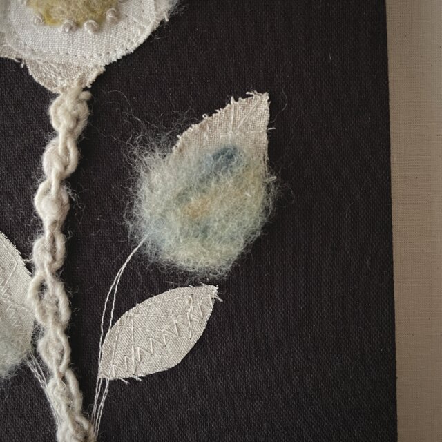 一点もの】刺繍 ファブリックパネル 『Flower, l'.』 | iichi 日々の