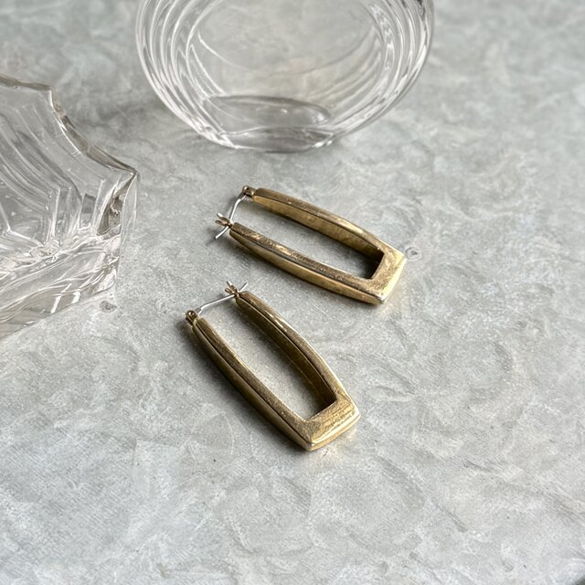 P822-ヴィンテージピアス U.S.A. 1980-90's Gold Tone Square Hoop