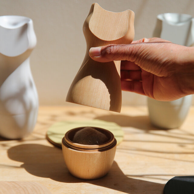 たましいのうつわ「TaMaKi」│猫の分骨用骨壺・お位牌（グレー