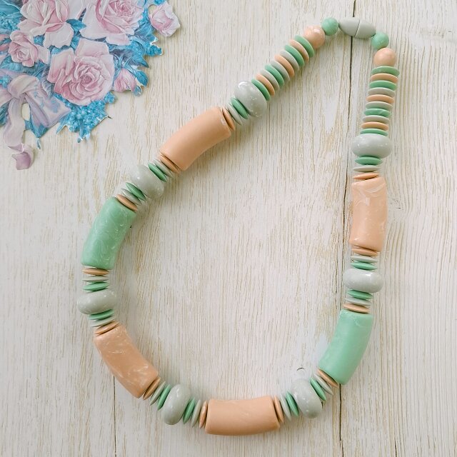 Avon》 “sunbleached colors choker” エイボン ヴィンテージネックレス