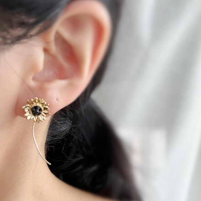 大人の向日葵 ピアス/ノンホールイヤリング ひまわり耳飾り夏 ギフト