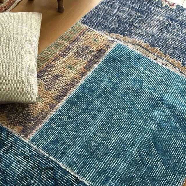 56×92ブルー系パッチワーク トルコヴィンテージラグ | iichi 日々の