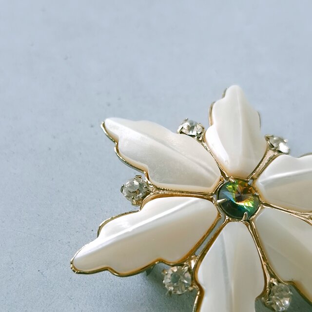 mather of pearl watermelon rivoli rhinestone flower ヴィンテージ