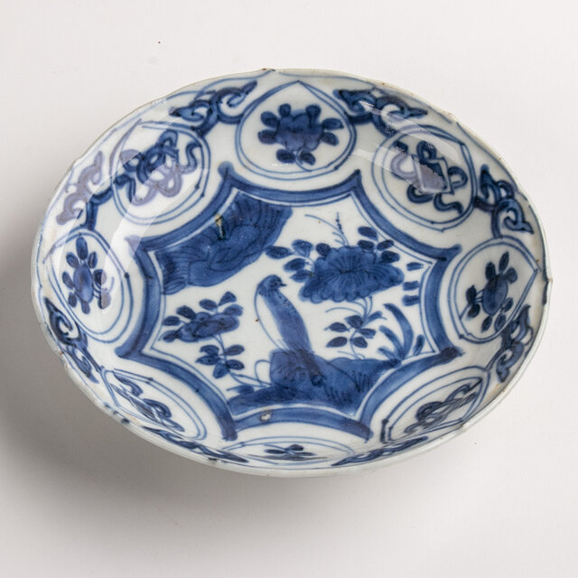 専用中国明時代　古染付輪花花鳥文皿合箱幅約20㎝　東Y8-0424☆2Fトヒエト 古染付 芙蓉手花鳥文中皿 明末〜清初 | iichi 日々の暮らしを心地よく