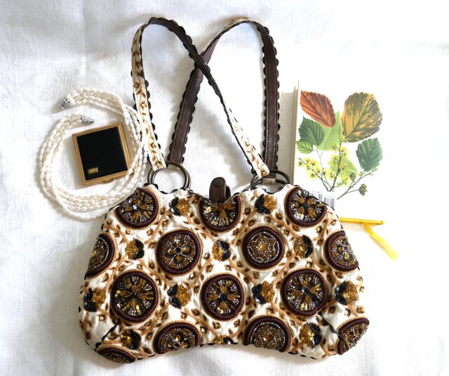 JAMIN PUECH】ジャマンピュエッシュ 刺繍とビーズ装飾のハンドバッグ