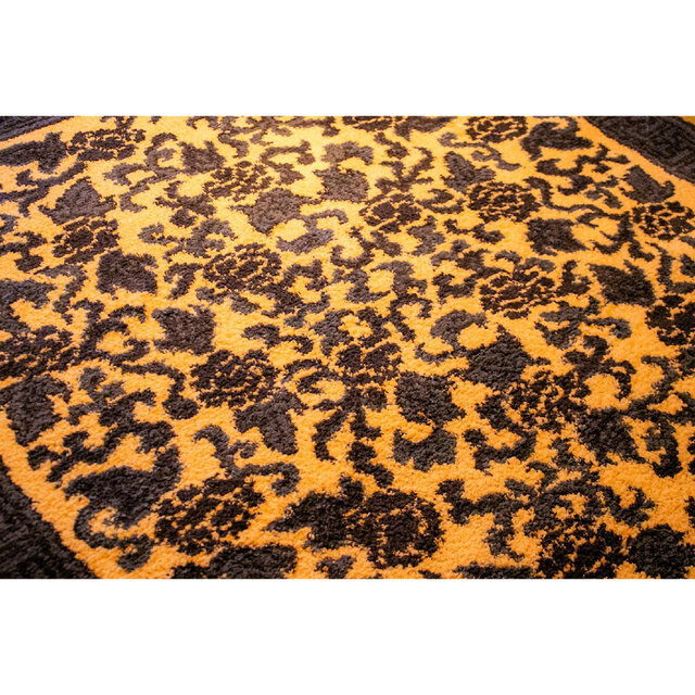 鍋島緞通 牡丹唐草文縁卍模様 織ものがたり 径148×142cm E2162 | iichi