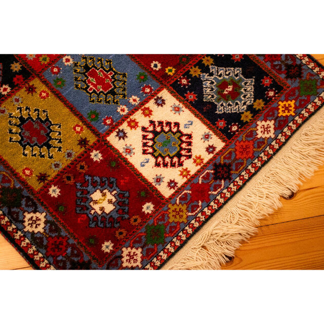 イラン シラーズ産 ギャッベ 径132×82cm E1178 | iichi 日々の暮らしを