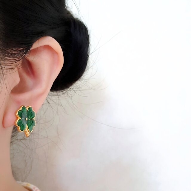 lucky clover シリーズ ピアス イヤリング Avon》 “Avon Lucky Clover” エイボン ヴィンテージピアス | iichi