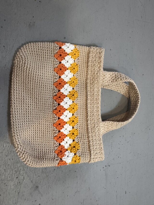 ハンドメイド 小花ラインのちょっとそこまでバッグ 手編み グラニー