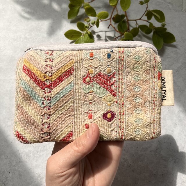 グアテマラ＊ヴィンテージウイピルのミニポーチ【d】｜刺繍ポーチ