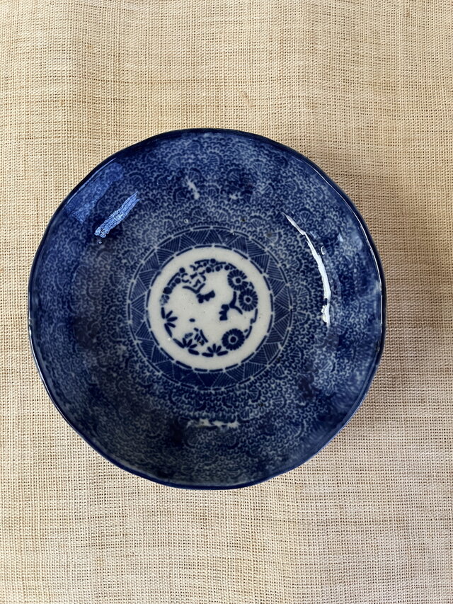 小皿　取り皿　染付印判　2枚　雲龍文　唐草　銅版　欠け　イ号 印判染付 微塵唐草なます皿二枚 見込み松竹梅 B | iichi 日々の暮らし