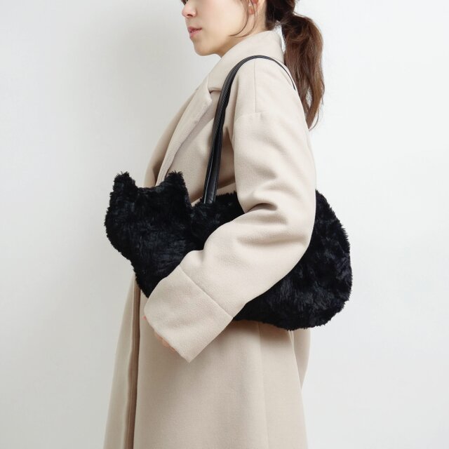 新作＊黒猫ファーのショルダーバッグ | iichi 日々の暮らしを心地よく