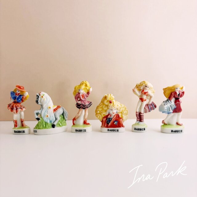 フェーヴ　ヴィンテージのおもちゃ　1995年　フランス製 1994年 Barbie ヴィンテージ バービーの馬のフェーブ のフェーヴ