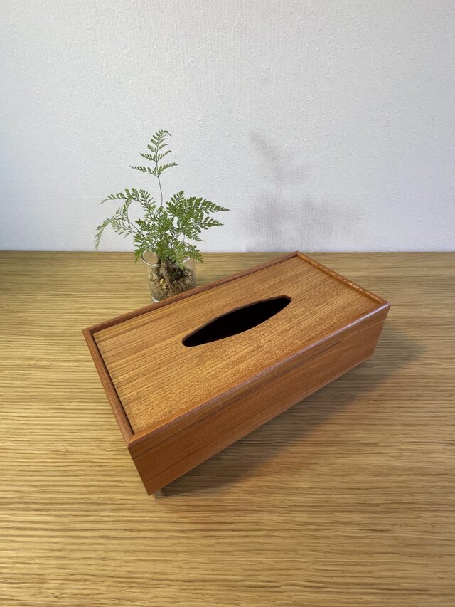 無垢 欅（ケヤキ）の木組みティッシュケース | iichi 日々の暮らしを