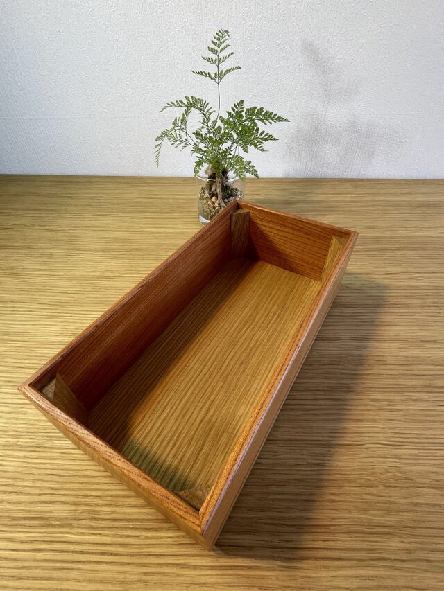 無垢 欅（ケヤキ）の木組みティッシュケース | iichi 日々の暮らしを