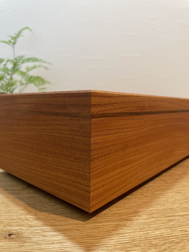 無垢 欅（ケヤキ）の木組みティッシュケース | iichi 日々の暮らしを