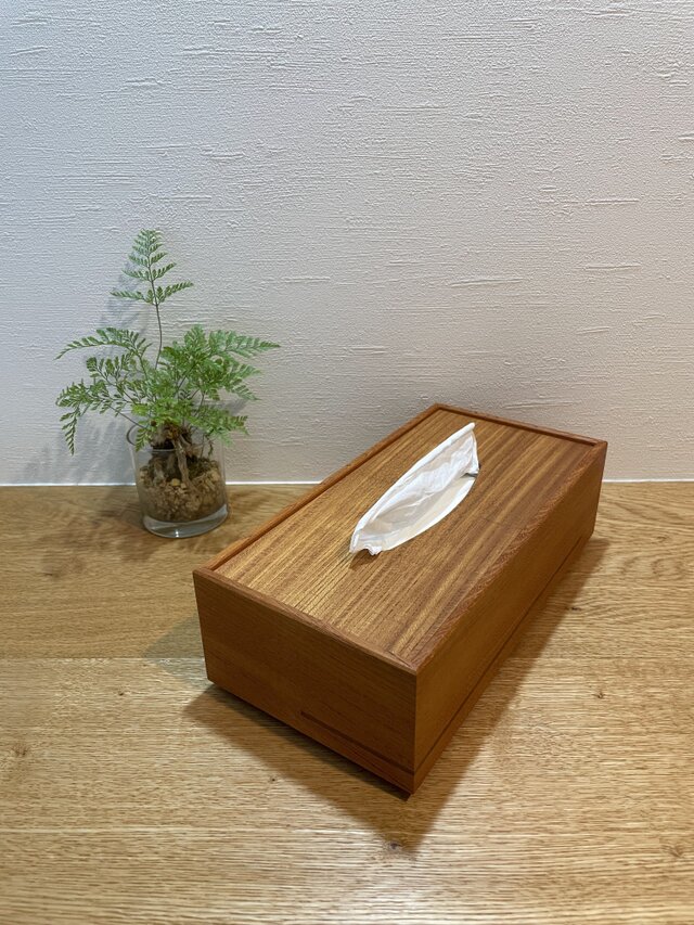 無垢 欅（ケヤキ）の木組みティッシュケース | iichi 日々の暮らしを