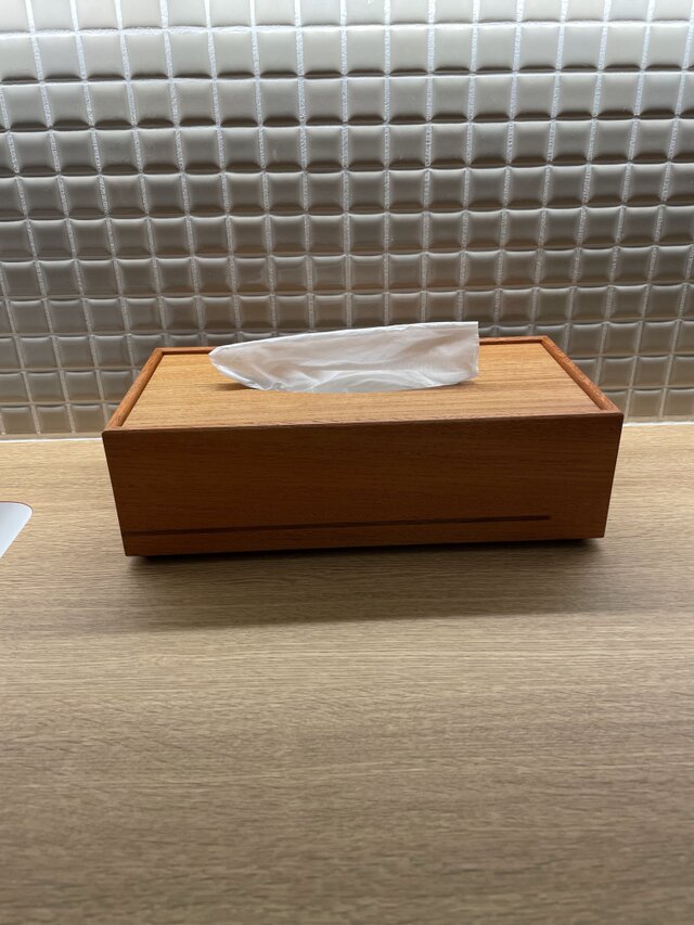 無垢 欅（ケヤキ）の木組みティッシュケース | iichi 日々の暮らしを