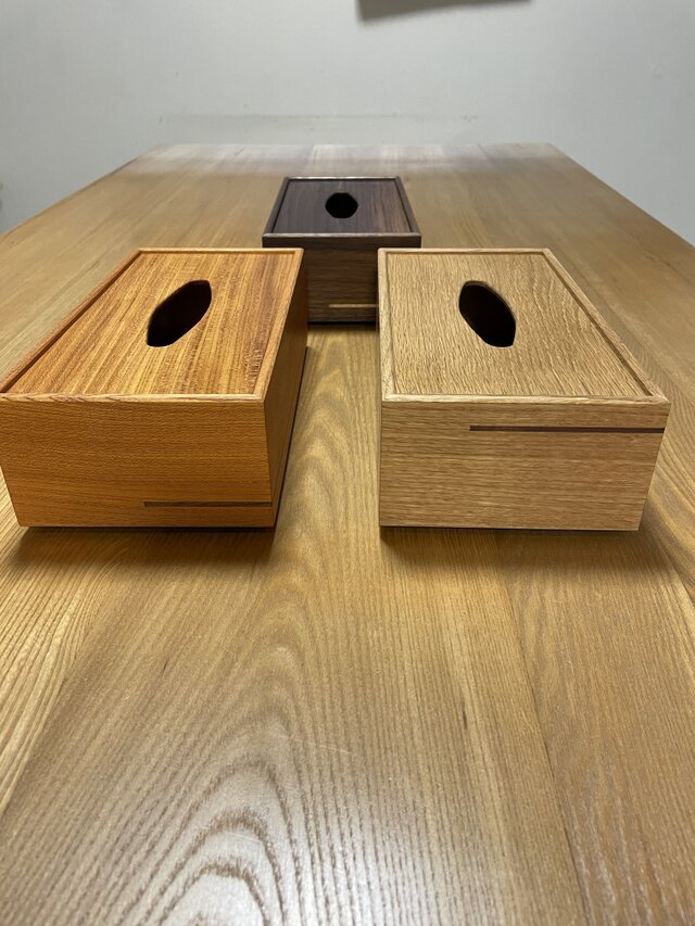 無垢 欅（ケヤキ）の木組みティッシュケース | iichi 日々の暮らしを