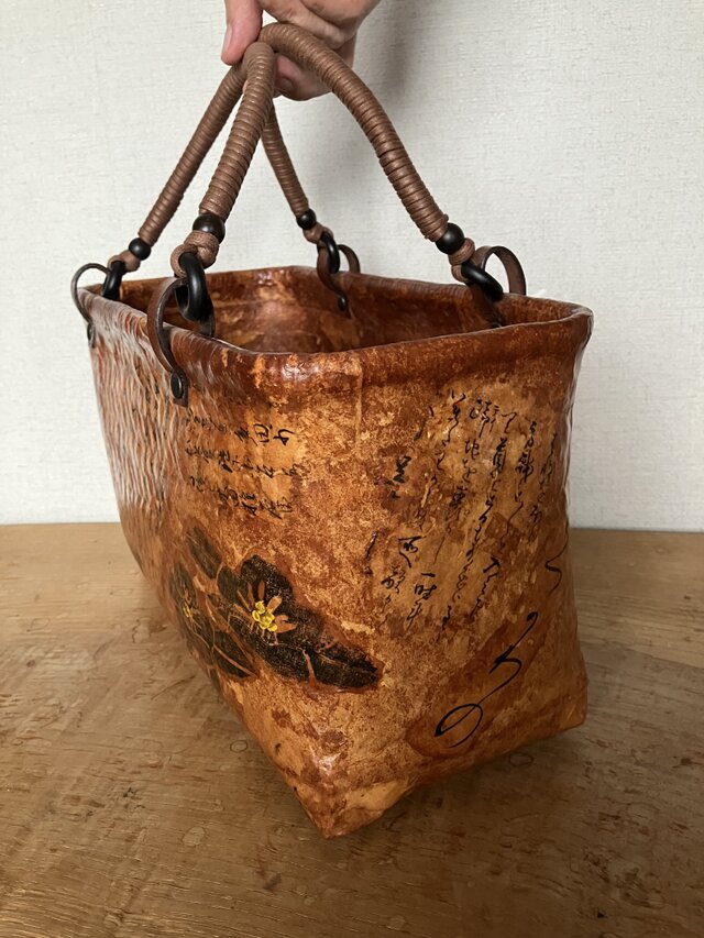 【ハンドメイド】一貫張り（市場かご型・バッグ）柿渋仕上げ 番付表　内袋付き 一貫張りバッグ | iichi 日々の暮らしを心地よくするハンドメイドや