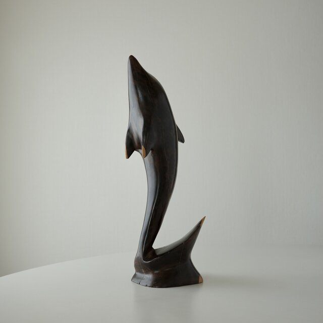 Wood Dolphin Sculpture | iichi 日々の暮らしを心地よくする