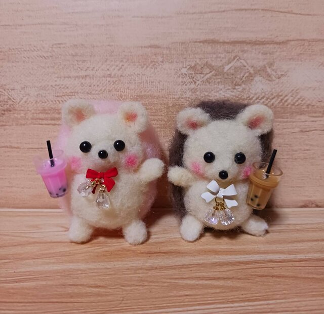 癒し系♪ フェルト ハリネズミ ドリンクマスコット 2匹セット | iichi
