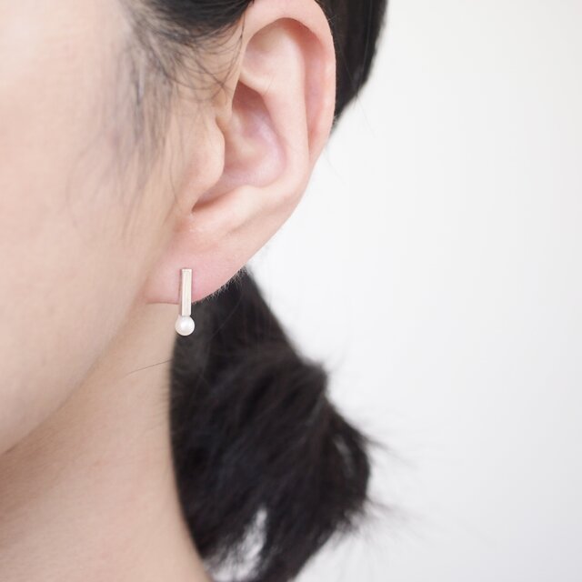 スクエアバー×パールのシンプルラインピアス[silver950] | iichi 日々