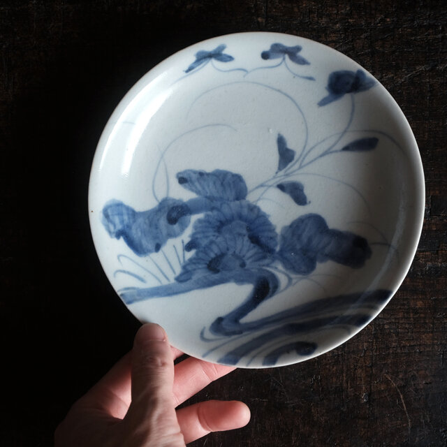 伊万里 花と蝶々◇花蝶文染付中皿 骨董器 antiques アンティーク和食器