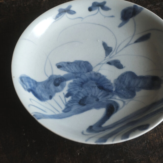 伊万里焼 花と蝶々◇花蝶文染付中皿 骨董器 antiques アンティーク和