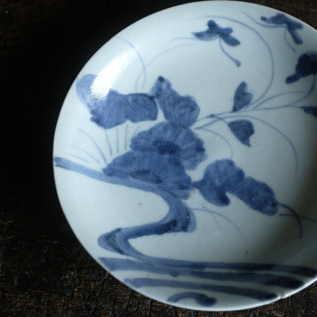 伊万里焼 花と蝶々◇花蝶文染付中皿 骨董器 antiques アンティーク和