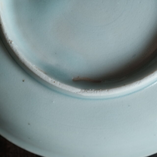 伊万里焼 花と蝶々◇花蝶文染付中皿 骨董器 antiques アンティーク和