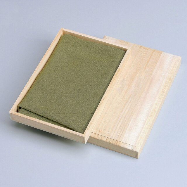 45cm 風呂敷 正絹 草木染 ふじみやび 月桂樹/オリーブ | iichi 日々の