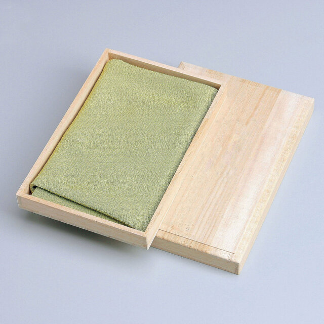 68cm 風呂敷 正絹 草木染 ふじみやび 蓬/ヒワ | iichi 日々の暮らしを