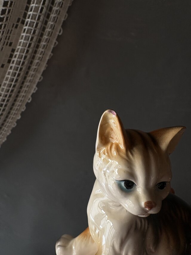 neko 2 フィギュリン 猫 フランスヴィンテージ ブロカントのある