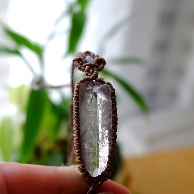 レムリアンシード 水晶ポイント原石（ブラジル産）・アクアマリン