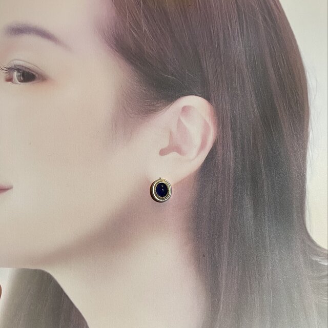 14Ｋサファイアオーバル型ストーンピアス ブルーサファイア 8×10mm｜オーバルカボション｜K10×Silver925 額縁