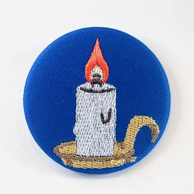 刺繍ブローチ ろうそく | iichi 日々の暮らしを心地よくする
