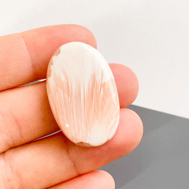 ピンクスコレサイト[159] 33x21mm 29Cts ルース ／天然石