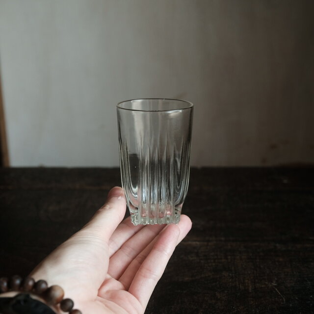 燻んだ色味◇プレスガラスコップ 骨董/antiques 器 アンティークガラス