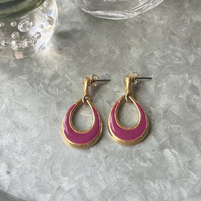 P826-ヴィンテージピアス U.S.A. 1970-80's Magenta Pink Enamel Drop