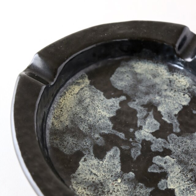 Ceramic Ashtray | iichi 日々の暮らしを心地よくするハンドメイドや