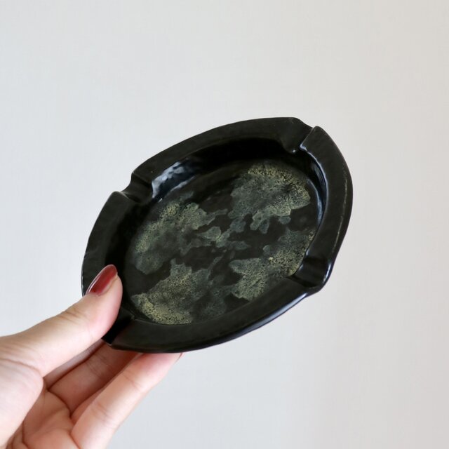 Ceramic Ashtray | iichi 日々の暮らしを心地よくするハンドメイドや