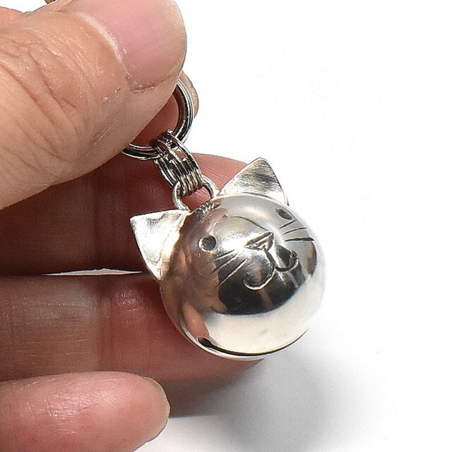 猫 鈴 キーホルダー silver製 No-02 | iichi 日々の暮らしを心地よく