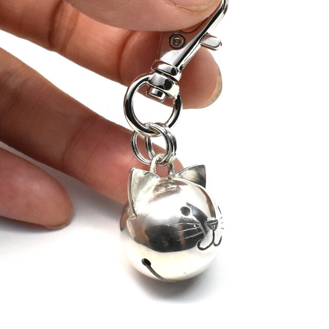 猫 鈴 キーホルダー silver製 No-02 | iichi 日々の暮らしを心地よく