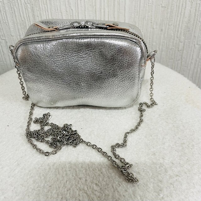 ★ハンドメイド★ ミニチュア チェーンバッグ ショルダー シルバー シルバーレザーのミニチェーンバッグ | iichi 日々の暮らしを心地よく