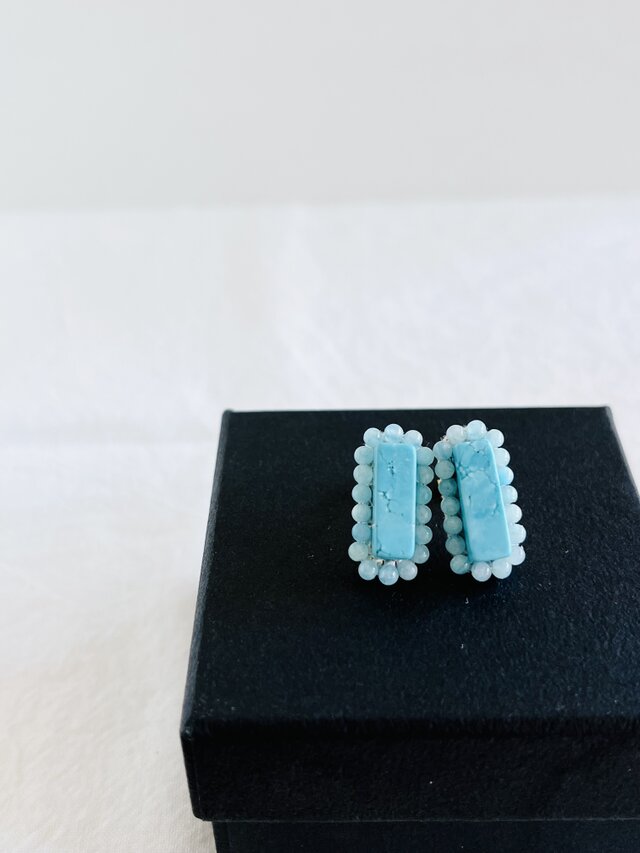 ハンドメイド　ターコイズ　ラピスラズリ　アマゾナイト　宝石　ピアス　イヤリング 天然石刺繍／ピアス】ターコイズ×アマゾナイトシリカ | iichi 日々の